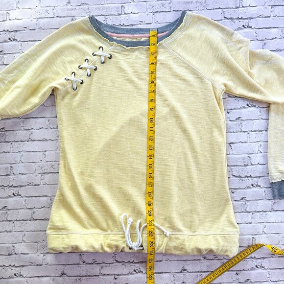 Maurices Long-Sleeve Lace-Up Pullover Sweatshirt Drawstring Hem Gray Trim Size M - Picture 11 of 16